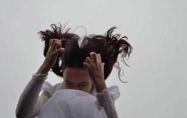 Що людина відчуває при панічній атаці і як з нею впоратися