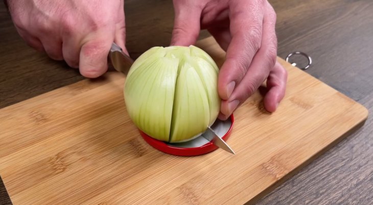 Оригинальная закуска из лука – очень вкусно и эффектно