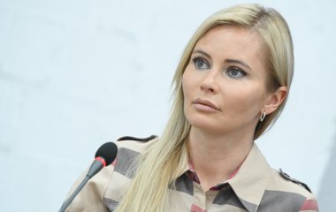Наносила себе увечья: Борисова с кровавой одеждой намекнула на рецидив