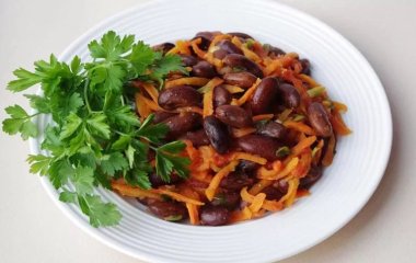 Дієтологи розповіли, які продукти продовжують молодість