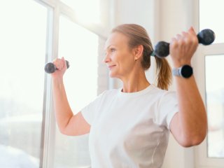 Топ-5 привычек, которые уничтожают здоровье людей после 50 лет