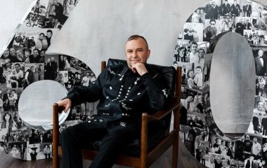Дружина Віктора Павліка розкішним сюрпризом привітала з 60-річчям