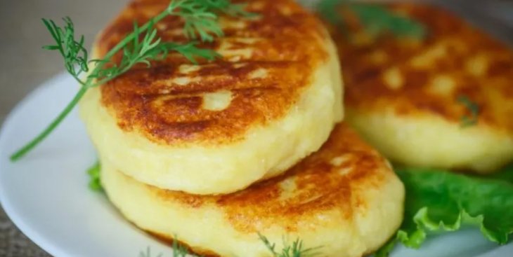 Зразы из вчерашнего пюре с сыром за 10 минут: самый легкий рецепт бюджетного блюда