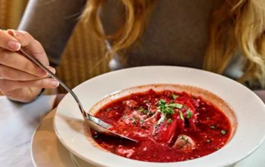 Едим, но не толстеем: пять главных правил здорового питания от диетолога