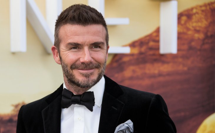 В сети снова осудили Дэвида Бекхэма за поцелуй в губы с дочкой Харпер