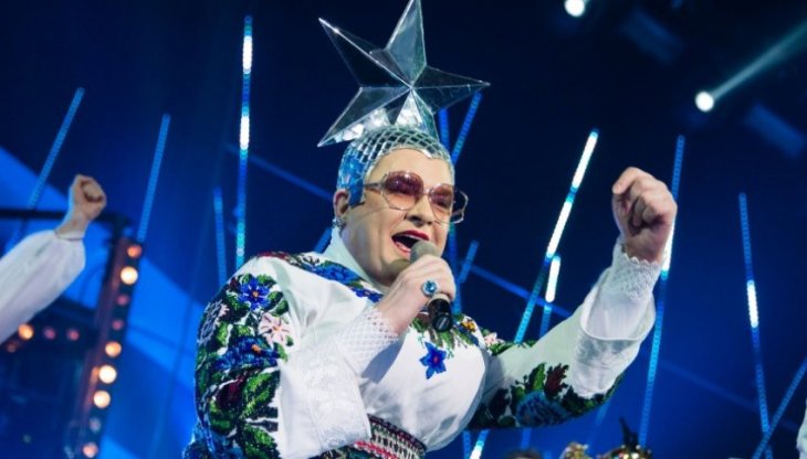 Верка Сердючка выступила для военных в киевском метро