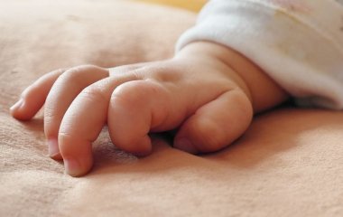 Шоковані жінки через 59 років дізналися, що їх підмінили у пологовому: 