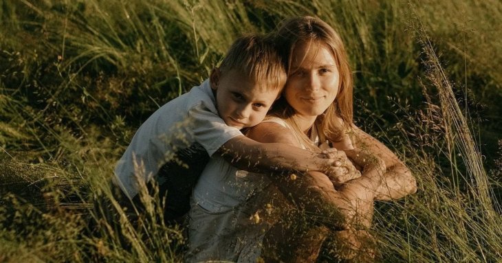 Анна Кошмал показалась із 7-річним сином в лікарні та пояснила, що сталось