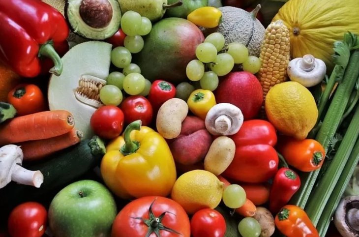 В яких продуктах шукати п'ять вітамінів, які особливо потрібні навесні
