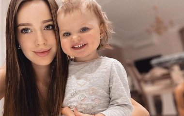  Анастасия Костенко умилила поклонников семейным снимком