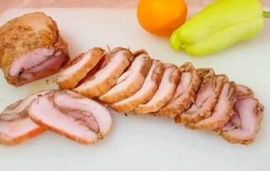 Нежная и диетическая: рецепт куриной буженины без духовки