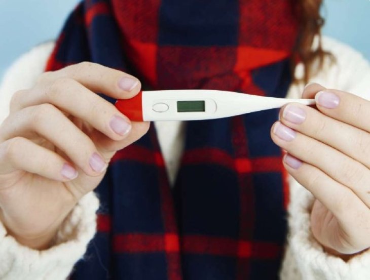 Почему после прививки поднимается температура: ответ врача