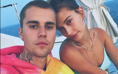 Хейли Бибер прокомментировала слухи о публичной ссоре с мужем Джастином  