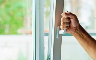 Почему так важно проводить ремонт пластиковых окон