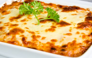 Вкусная запеканка с макаронами и яблоками