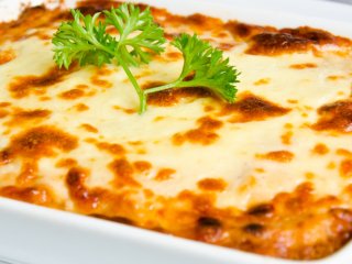 Вкусная запеканка с макаронами и яблоками