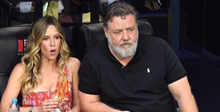 59-летний Рассел Кроу отдыхает с молодой возлюбленной и сыновьями в Италии (фото)