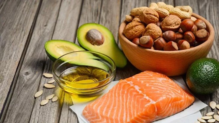 Названо п'ять висококалорійних продуктів, які допоможуть схуднути