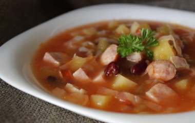 Суп с репой, морковью и колбасками