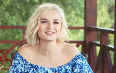 Полина Гагарина показала двухлетнюю дочь