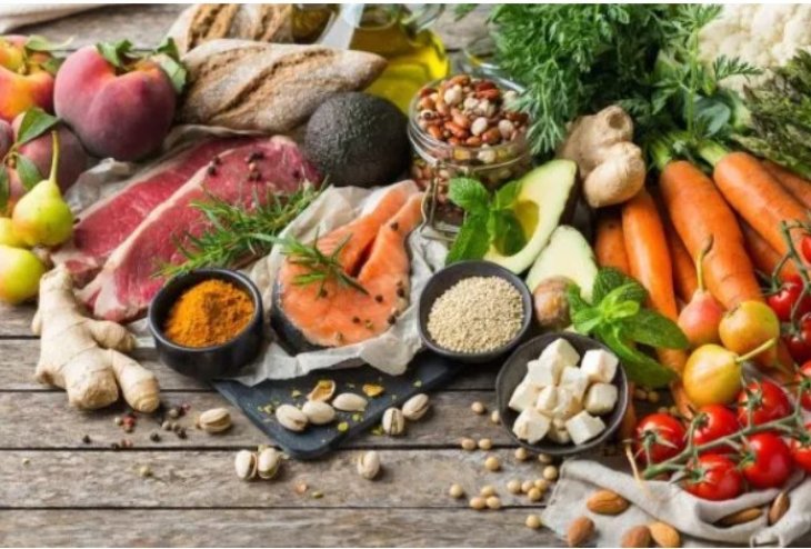 Нутриціолог назвав топ-5 продуктів, які мають бути в меню восени