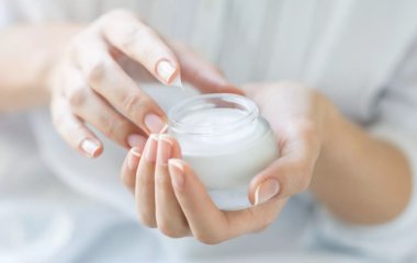 Лікар пояснив, чому не варто використовувати саморобну косметику