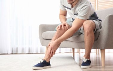 Досить скиглити! Чому з'являється характерний біль у ногах і як його лікувати