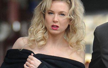 Рене Зеллвегер и Мария Кожевникова носят одинаковые платья