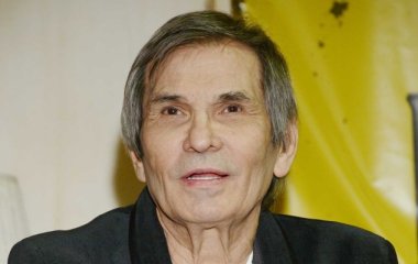 Полуживой Алибасов занялся производством видео для взрослых: Смотрит, как совокупляются