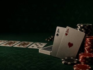 Навчання покеру: від основ до впевненого розуміння гри