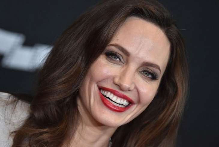 Анджелина Джоли не будет препятствовать встречам детей с Брэдом Питтом 