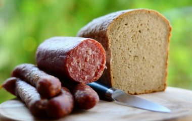 Медики назвали три категории продуктов, которые старят ваш мозг