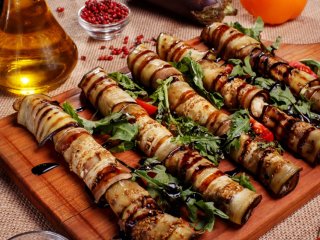 Як приготувати закуску з баклажанів