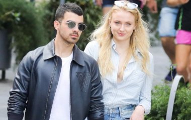 Софи Тернер и Джо Джонас отдыхают в Швейцарии 