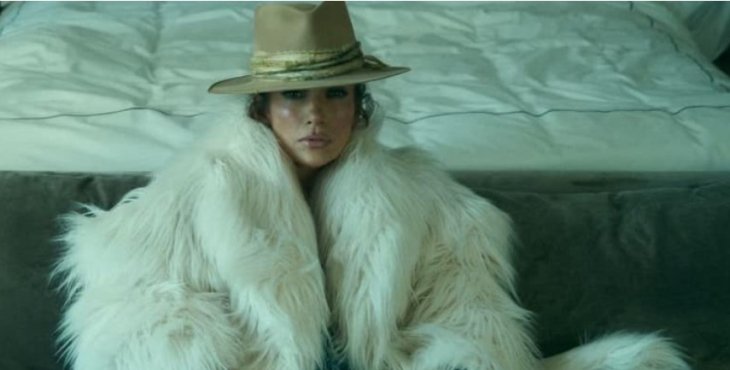 Дженнифер Лопес показала роскошный бассейн в своем особняке за $60 млн (видео)