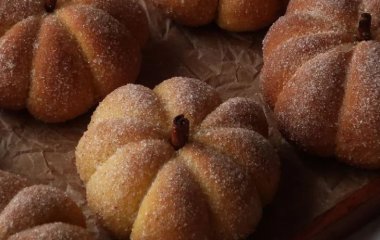 Рецепт тыквенных булочек с сахаром и корицей