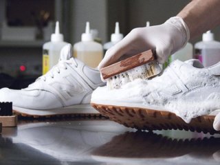 Як повернути білизну кросівкам у домашніх умовах: есперти назвали три ефективні методи