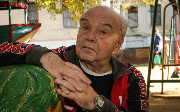 Родственники Владимира Шаинского забросили его могилу