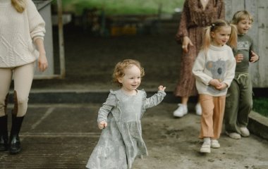 Старовинні імена для дітей знову в тренді: які повернулися у топ-25