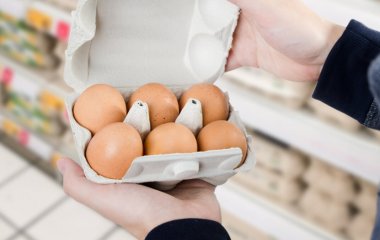 Дієтолог розповіла, кому слід відмовитися від вживання яєць