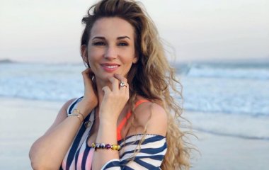 Анфиса Чехова начала утро с корейского массажа