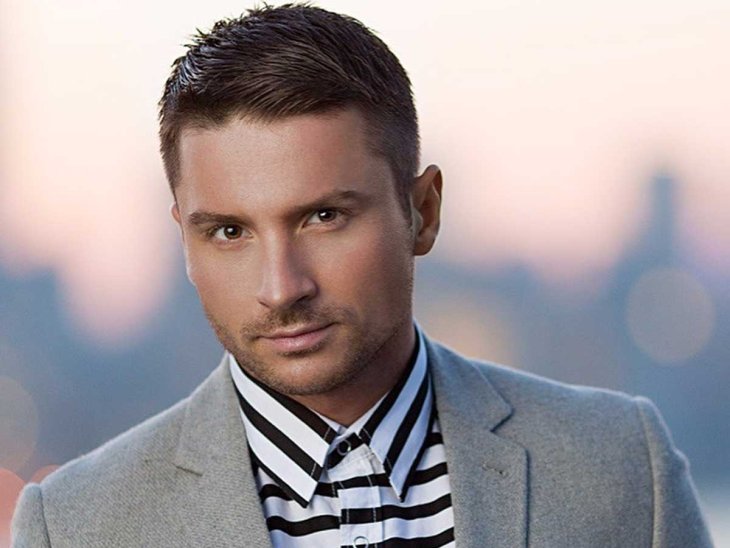 Сергей Лазарев показал накачанное тело