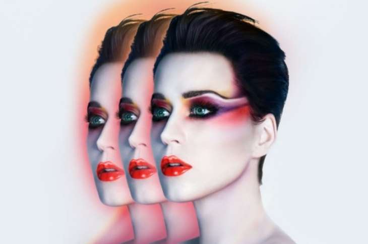 Кэти Перри удивила аутфитом в стиле «вамп»