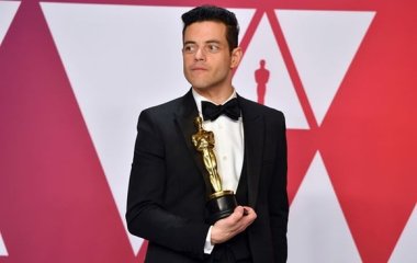 Рами Малек упал со сцены, получив «Оскар»