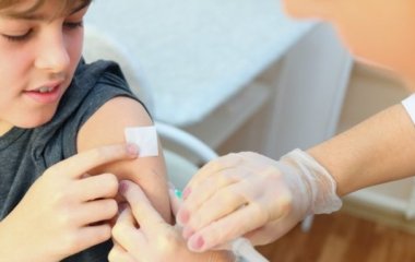 Педіатр розвіяв міфи про дитячі щеплення
