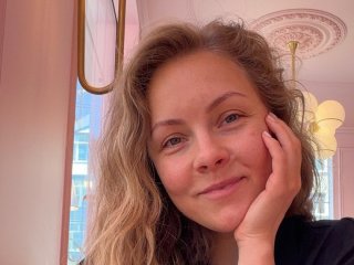 Шоптенко вперше у 38 років наважилася на косметологічну процедуру й показала ефект: