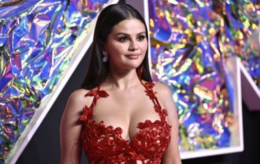 Селена Гомес стала мемом на MTV Video Music Awards: расстроенная певица отреагировала на шутки над ней