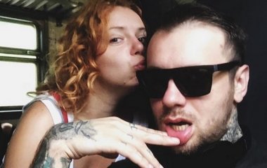 Экс-солистке «Ранеток» Жене Огурцовой угрожает муж