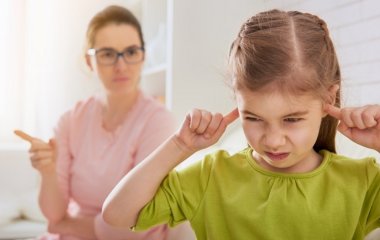 Що робити, якщо дитина дивиться порно? Думка психолога
