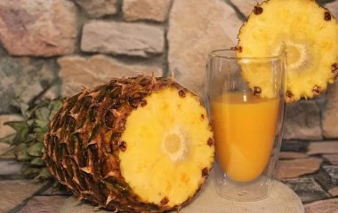 Смачний фрукт, який допомагає скорочувати обсяг талії